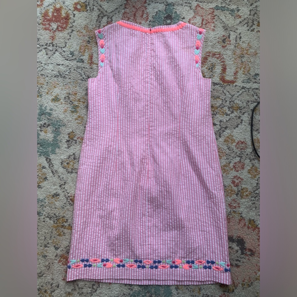 Medallion embroidered seersucker dress - Picture 5 of 5